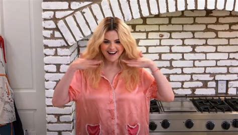 Selena Gomez Debuts New Blonde Look In Selena Chef