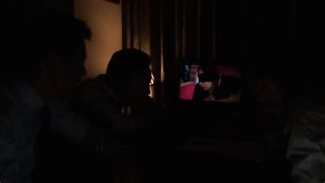 La Linda Milf Japonesa Aki Sasaki Abusa De Su Esposa Desesperada Con Corridas Hardcore En Su