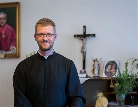 Coming Out Most Well Known Hungarian Catholic Priest Admits He S Gay Daily News Hungary