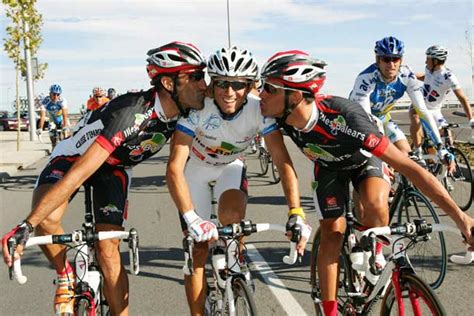 Yo Y Mi Paquete Gay Ciclistas Con Sus Paquetes Marcados