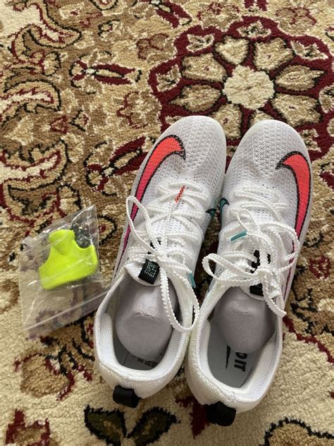 Кроссовки-шиповки новые продам - Атлетика / фитнес Костанай на Olx