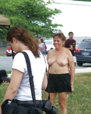 Nyc Go Topless Day Aug Porn Pictures Xxx Photos Sex Images Pictoa