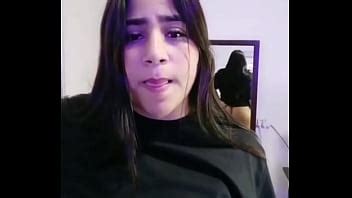 Gordita de carita linda enseña sus nalguitas XVIDEOS