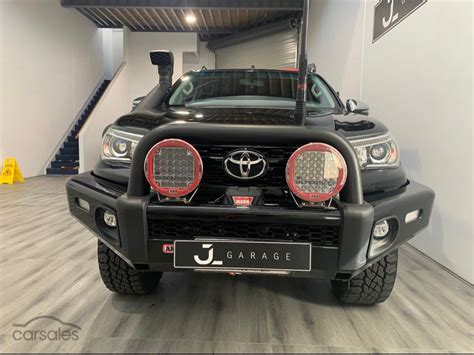 2019 Toyota Hilux Sr5 4x4 Azzam Shannons Club