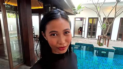 Stunning Asian Girl Norah Gets Naked And Shows Off Yummy Punani