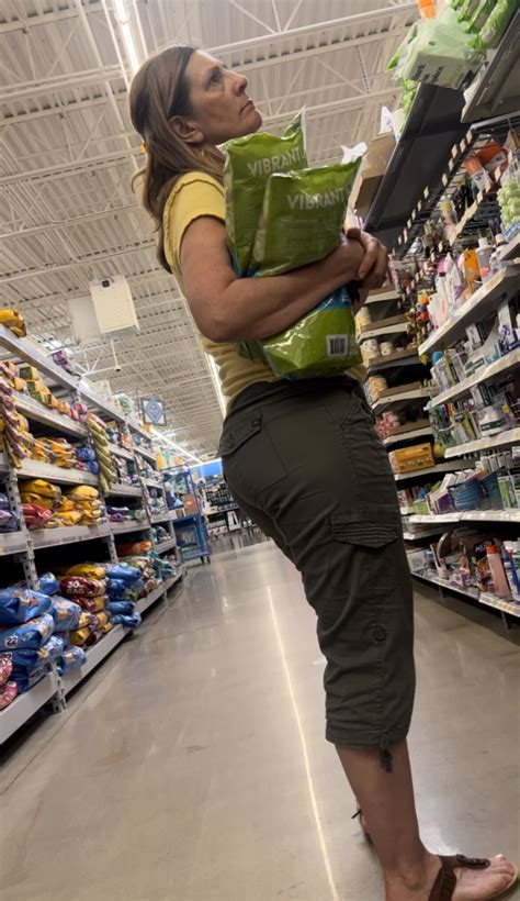 Mom With A Nice Phat Ass Tight Jeans Forum