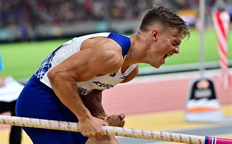 Mondiaux dathlétisme des deux records de Collet à la 6e place du 4 x