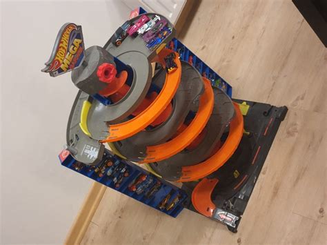 Hot Wheels Mega garaža