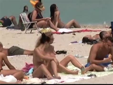 Girls Going Crazy Nude Beaches 2 By Distinctive Movies HotMovies