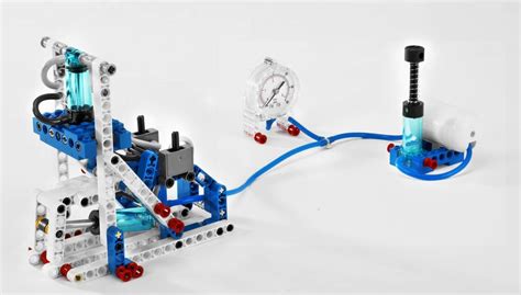 LEGO Education 9641 Pneumatics - KinderSpell