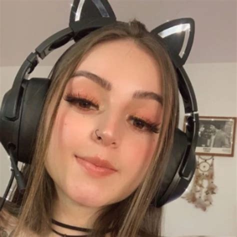 The Perfect Blowjob Interview Amateur Amateur Porn Feat Alicia Hall1 XHamster