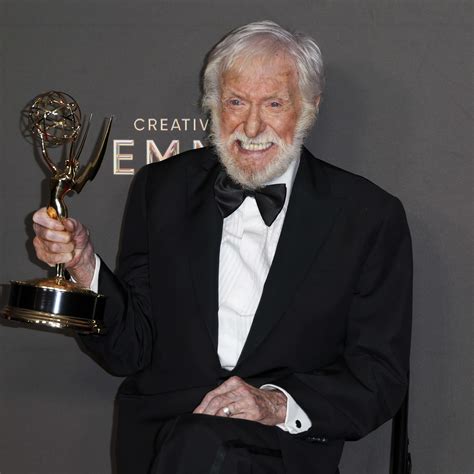 Gwen Stefani Net Worth (2025) From 'The Voice,' Las Vegas, Concerts