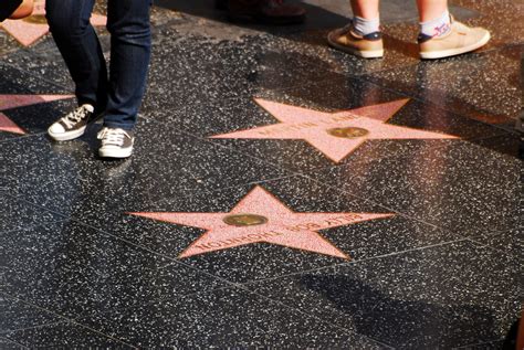 Fans gather to honor legacy celebrity deaths at the walk of fame 8