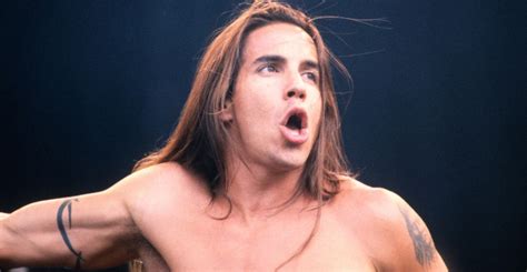 La Devastadora Historia De Under The Bridge De Red Hot Chili Peppers