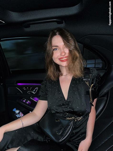 Arina Berdnikova Ahrinyan Nude OnlyFans Leaks Fappening FappeningBook