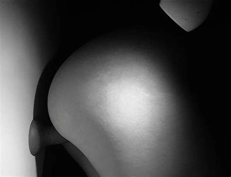 Sono Sola Contro Il Muro Con Un Dildo Nude Pics Xhamster