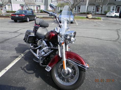 Heritage Softail Classic Red