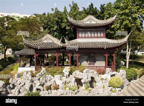 China, Hong Kong, Kowloon, Walled City Park, Chinese Pavilion Stock ...