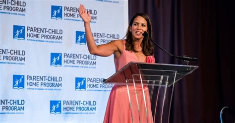 Marysol Castro una latina fuerte que triunfa en las grandes ligas de béisbol de EU