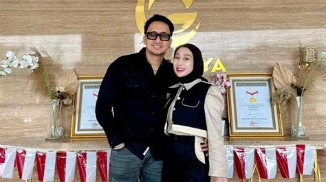 profil attaubah mufid suami dokter reza gladys  terseret kasus