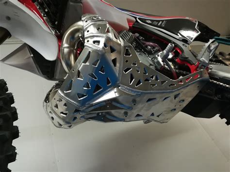 5 accesorios que cambian la apariencia de tu moto - MotorsGear