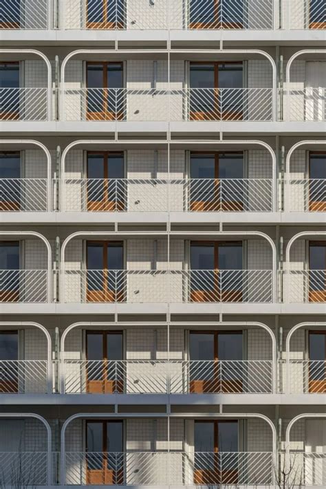 巴黎奥运会运动员都住哪儿？奥运村三座公寓楼建成 Facade Architecture Facade Porch And Balcony