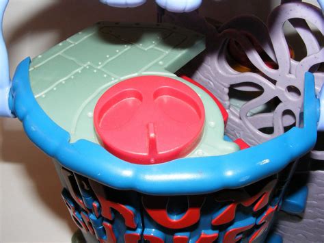 Spongebob Squarepants Krusty Krab Chum Bucket Playset Bikini Bottom Imaginext