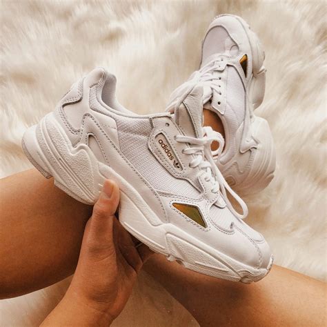 8 Ways to Get Popular Sneakers For Cheap - THE BALLER ON A BUDGET - An