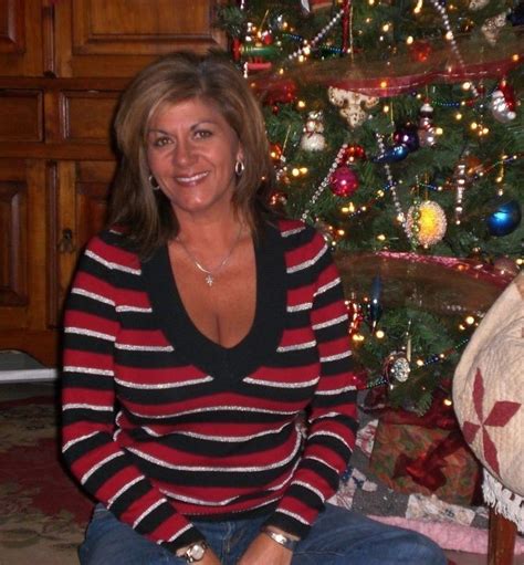 Candid Mature Women Tumblr Blog Gallery