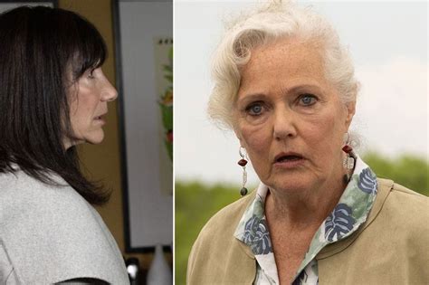 Emmerdale Fans Convinced Of Faye S Accomplice Following Mary S Nude Photo Leak As They Spot