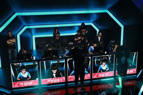 《英雄聯盟》亞洲對抗賽第三日 Fw 不敵 Skt、lck 賽區搶先聽牌 接下來由 Grx 出戰 Kt《league Of Legends