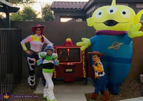 Toy Story Claw Machine Costume