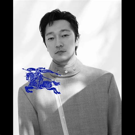 Aktor Korea Son Suk Ku Jadi Brand Ambassador Burberry Terbaru Laruna