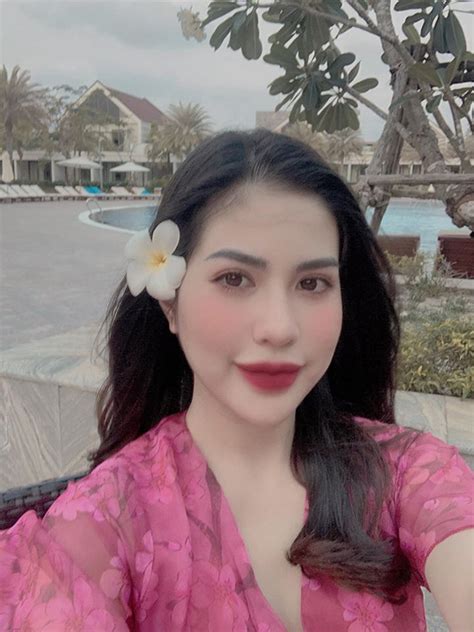 V C Vi T Anh Khoe Nh Bikini N Ng B Ng