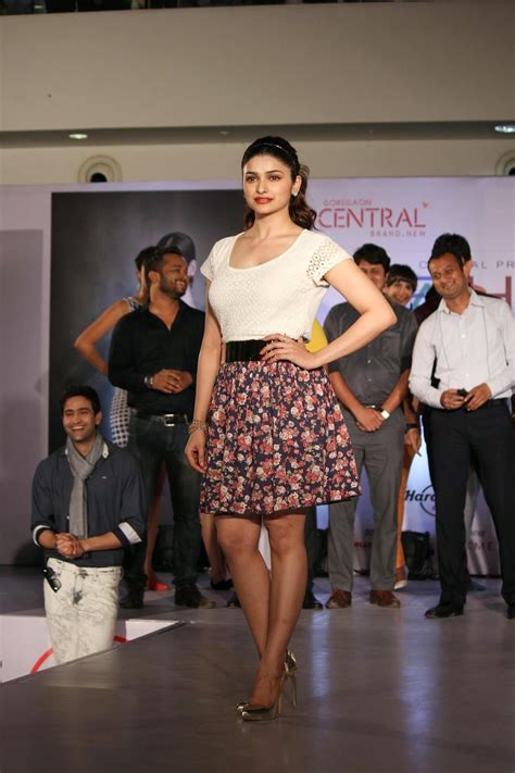 Prachi Desai Super Sexy Boobs And Legs Show At Central Fashion Show In Mumbai Hot PHOTOSHOOT