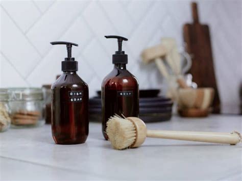 How To Get Hair Dye Off Walls - 9 Quick & Easy Methods.