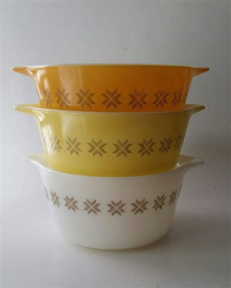 Pyrex Town Country Casserole Dishes Pyrex Vintage Casserole Dishes