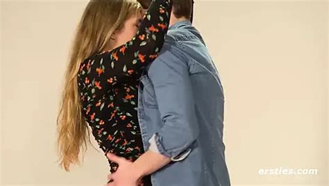 Ersties Matchmaking Gl Ckliches Amateur Paar Findet Einen Perfekten Partner F R Einen Dreier