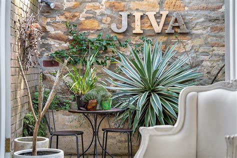 Local Guide and Information for William Street 30