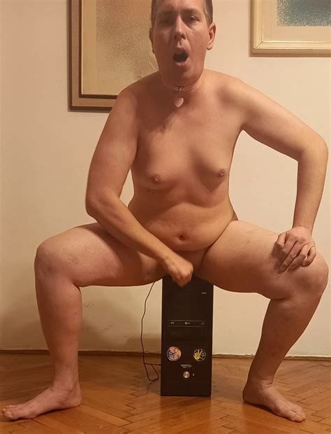 Exposed fat faggot dildo riding ThisVid 日本語で