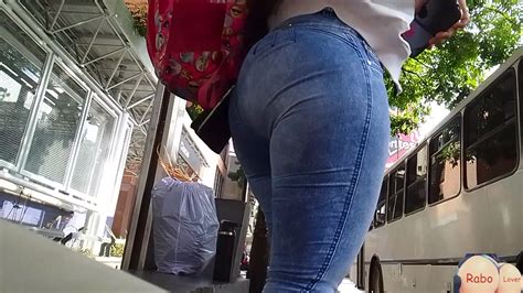 473 Cute Big Booty Latina In Pocketless At A Bus Stop OC Tight Jeans Forum