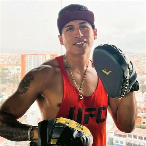 Luis Daniel Santiago De Surco Coach Especializado En Boxeo Y Kick