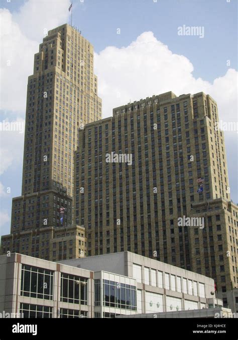 carew tower cincinnati stock photo alamy