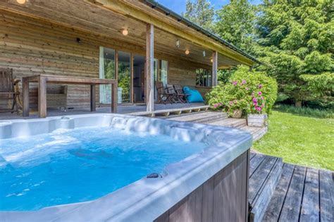Lodges With Hot Tubs In Scotland Visit Loch Tay Lodges In Scotland