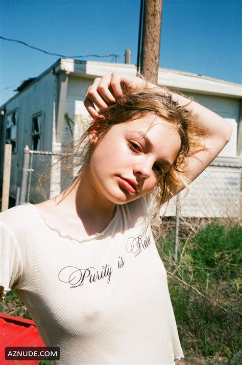 Alana Champion And Sammie Yochelson Nude By Walker Bunting For Creola Aznude