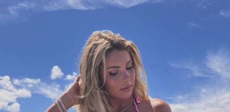 College Swimmer Andreea Dragoi Amazes Fans With Stylish Bikini Photos