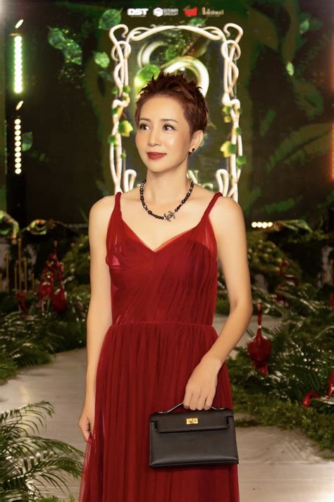 Nhan S C Kh Ng Thua G Hot Girl C A Con G I N Ho Ng Wushu Th Y Hi N