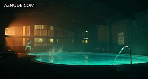 MEREDITH HOLZMAN Nude AZNude