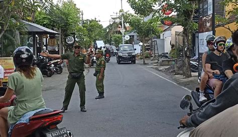 Nusabali Atasi Kemacetan Arus Lalin Dialihkan