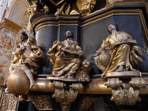 Особливе місце для виголошення проповіді, або у пошуках оригінальних ...